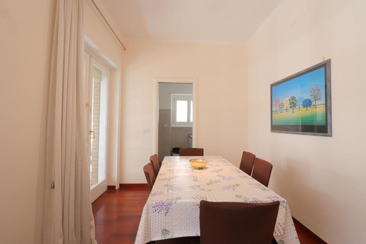רומא St Peter New And Lightsome Apartment With Balcony מראה חיצוני תמונה